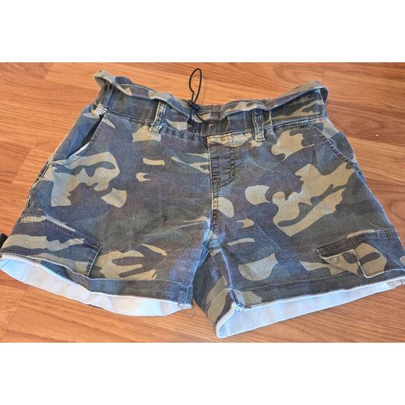 V.I.P. Girls Camo Army Fatigue Shorts - Size 3/4 - Picture 1 of 3
